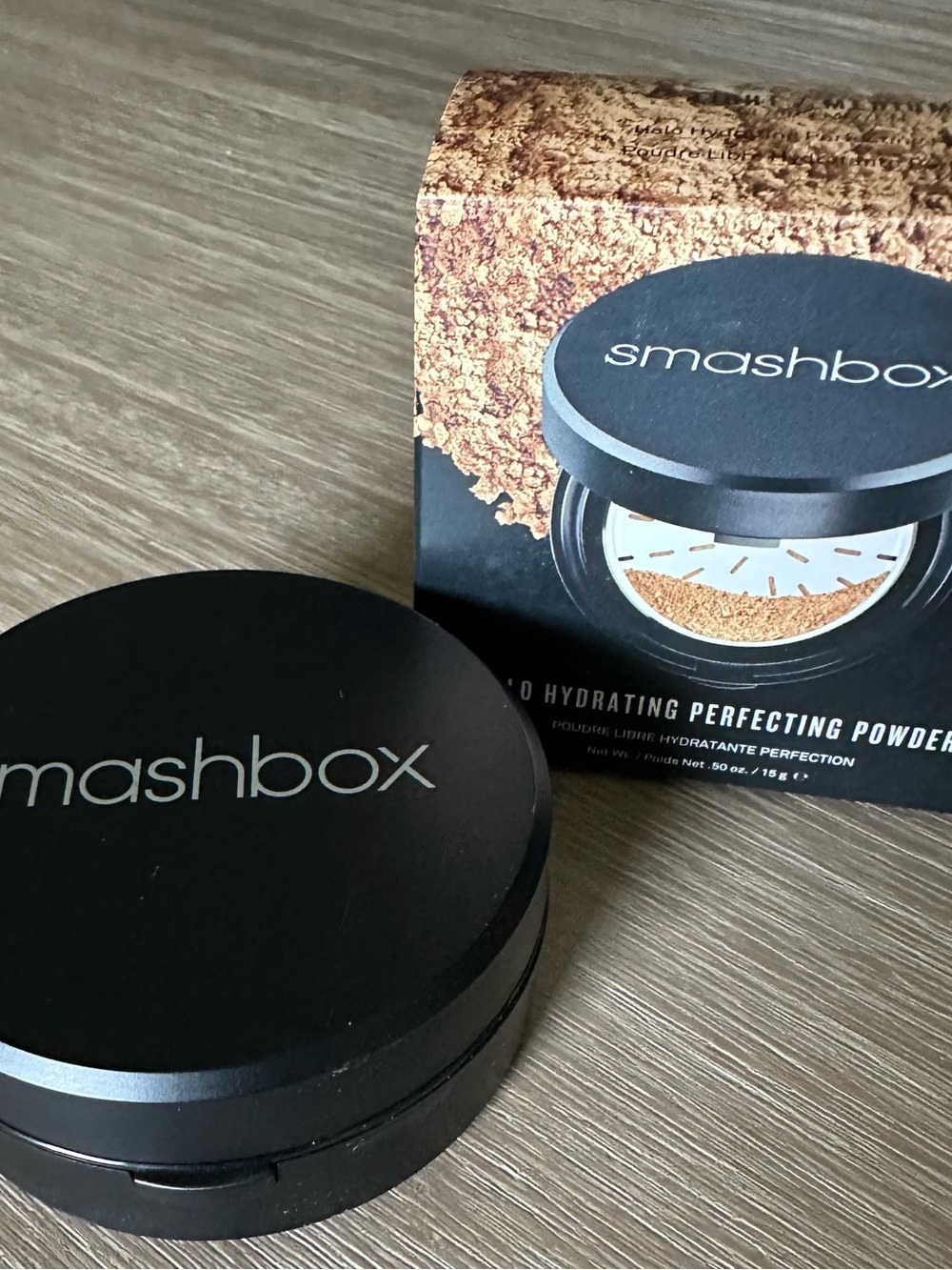 Smashbox Hydrating Perfecting Powder - Light/Medium - NIB Unopened 15g